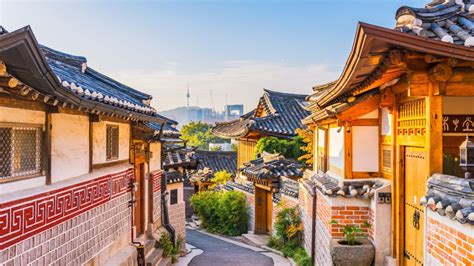 Eungbokgongjeon (The Royal Palace Hall) - A Glimpse into Korean Architectural Majesty and Symbolism